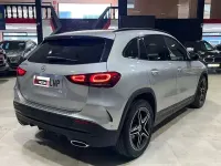 Usado Mercedes GLA200 150 HP (110 kW) 2021 Cinzento SUV