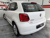 Usado VW Polo Advance 90 CV (66 kW) 2013 Blanco Utilitario