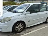 Usado Renault Scenic E-Tech Privilege 130 CV (95 kW) 2006 Blanco Monovolumen