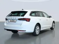 Usado Skoda Octavia Selection 116 CV (85 kW) 2026 Blanco Familiar
