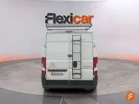 Usado Citroën Jumper 140 CV (102 kW) 2021 Blanco Monovolumen