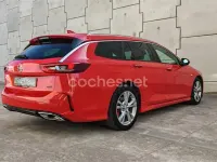 Usado Opel Insignia 210 CV (154 kW) 2019 Rojo Familiar