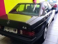 Usado Mercedes 190 94 CV (69 kW) 1987 Gris Berlina