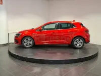 Usado Renault Mégane IV Zen 160 CV (117 kW) 2022 Rojo Berlina