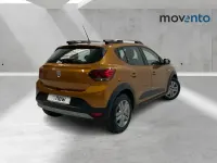Usado Dacia Sandero Comfort 91 CV (66 kW) 2022 Naranja Berlina