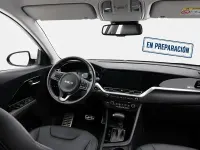 Usado Kia Niro 141 CV (103 kW) 2022 Blanco SUV