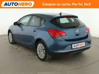 Usado Opel Astra Selective 140 CV (102 kW) 2015 Azul Berlina