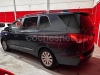 Usado Ssangyong (KGM) Rodius Limited 155 CV (114 kW) 2014 Gris / plata Monovolumen