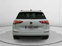 Usado VW Golf VIII 116 CV (85 kW) 2023 Blanco Familiar