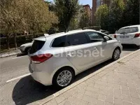 Usado Kia Carens 135 CV (99 kW) 2018 Gris / plata Monovolumen