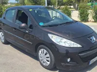 Usado Peugeot 207 75 CV (55 kW) 2011 Marrón Berlina