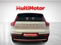 Begagnad Volvo XC40 Core 211 HK (155 kW) 2021 Vit SUV