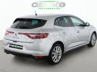 Usado Renault Mégane GT Line GT-Line 130 CV (95 kW) 2018 Gris / plata Berlina