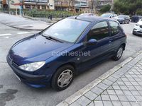 Usado Peugeot 206 60 CV (44 kW) 2003 Azul Berlina