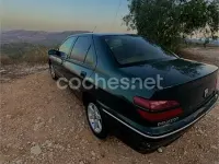Usado Peugeot 406 90 CV (66 kW) 2000 Verde Berlina