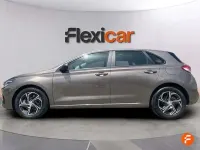 Usado Hyundai i30 110 CV (80 kW) 2023 Marrón Utilitario