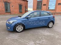 Usado Hyundai i20 90 CV (66 kW) 2016 Azul Berlina