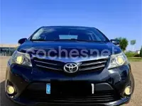 Usado Toyota Avensis Comfort 124 CV (91 kW) 2012 Negro Berlina