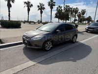 Usado Ford Focus Trend 105 CV (77 kW) 2011 Gris / plata Berlina