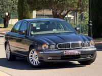 Usado Jaguar XJ8 Executive 300 CV (220 kW) 2004 Gris Berlina