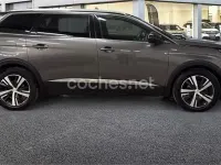 Usado Peugeot 5008 GT-line 130 CV (95 kW) 2019 Gris / plata SUV