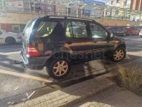 Usado Mercedes ML500 292 CV (214 kW) 2002 Azul SUV