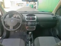 Usado Opel Corsa Enjoy 80 CV (58 kW) 2006 Negro Utilitario