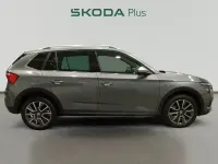 Usado Skoda Kamiq 110 CV (80 kW) 2022 Gris SUV