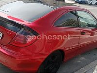 Usado Mercedes CLK220 150 CV (110 kW) 2005 Rojo Coupe