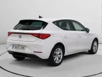 Usado Seat Leon Style 111 CV (81 kW) 2021 Blanco Utilitario