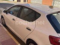 Usado Seat Ibiza Reference 90 CV (66 kW) 2015 Blanco Berlina