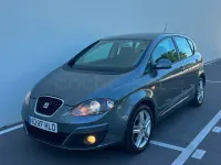 Usado Seat Altea Style 125 CV (91 kW) 2012 Gris / plata Monovolumen