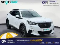 Usado Peugeot 2008 Allure 100 CV (73 kW) 2021 Blanco SUV