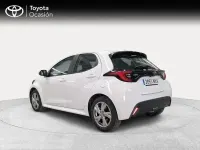 Usado Toyota Yaris Active 116 CV (85 kW) 2025 Blanco Utilitario
