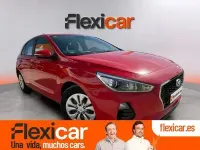 Usado Hyundai i30 120 CV (88 kW) 2018 Rojo