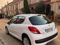 Usado Peugeot 207 Active 70 CV (51 kW) 2012 Blanco Berlina