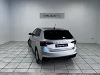 Usado Skoda Fabia Selection 95 CV (69 kW) 2025 Gris plata Utilitario