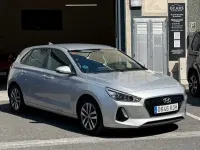 Usado Hyundai i30 120 CV (88 kW) 2017 Gris / plata Berlina