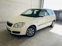Usado Skoda Fabia 60 CV (44 kW) 2010 Blanco Berlina