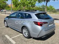 Usado Toyota Corolla Active 140 CV (102 kW) 2023 Gris / plata Familiar