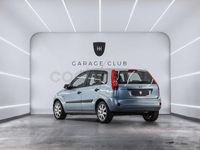 Usado Ford Fiesta 100 CV (73 kW) 2007 Azul Utilitario