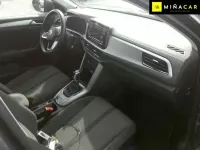 Usado VW T-Roc Life 150 CV (110 kW) 2023 Gris SUV
