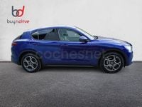 Usado Alfa Romeo Stelvio Sprint 160 CV (117 kW) 2022 Azul SUV