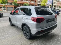 Usado Suzuki Vitara 129 CV (94 kW) 2023 Plateado SUV
