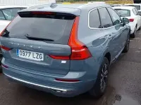 Usado Volvo XC60 Core 351 CV (258 kW) 2022 Amarillo SUV