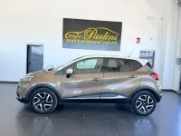 Usado Renault Captur Zen 110 CV (80 kW) 2016 Marrón SUV