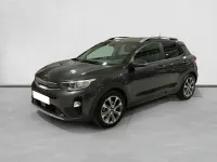 Usado Kia Stonic 120 CV (88 kW) 2018 Gris / plata SUV