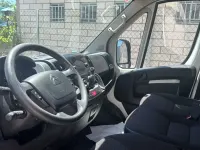Usado Citroën Jumper 140 CV (102 kW) 2020 Blanco Monovolumen