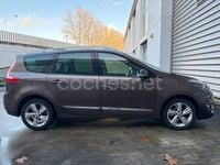 Usado Renault Grand Scénic III Dynamique 131 CV (96 kW) 2013 Marrón Monovolumen