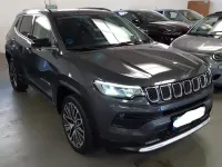 Usado Jeep Compass 190 CV (139 kW) 2022 Gris SUV